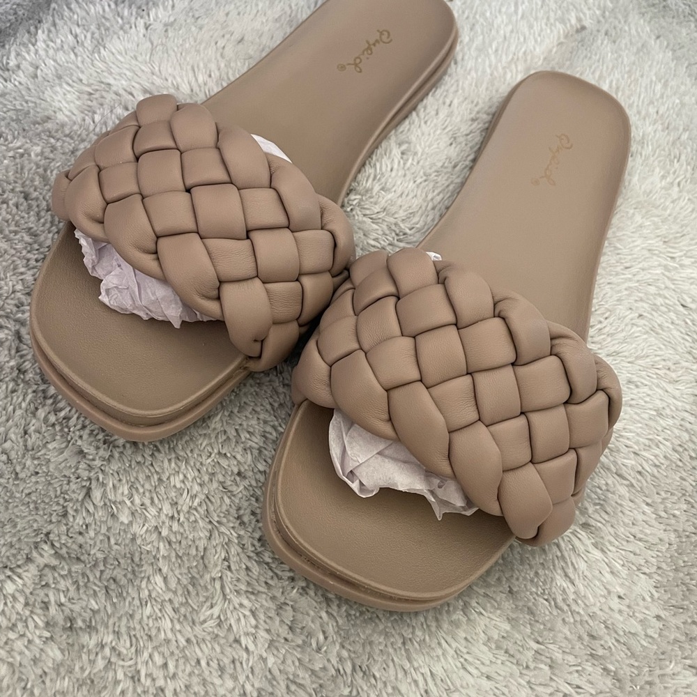 Qupid Birch Sandals